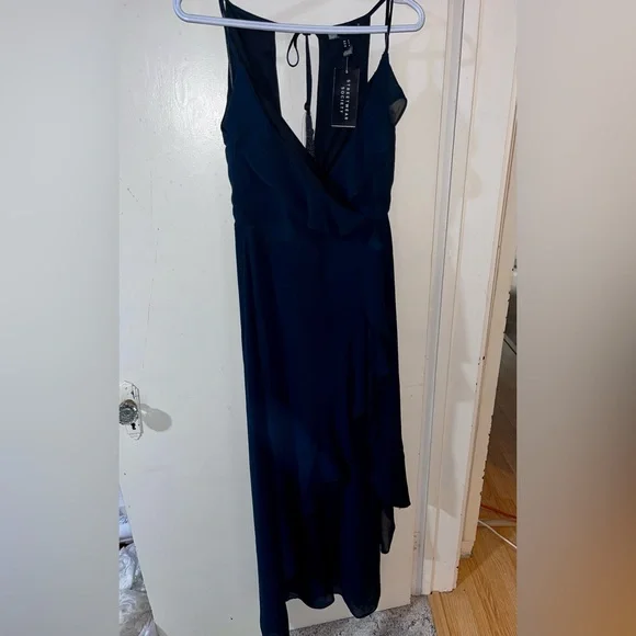 Dress - Picture 3 of 4